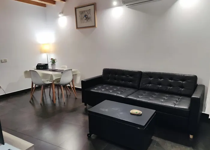 Duplex En La Juderia De 톨레도