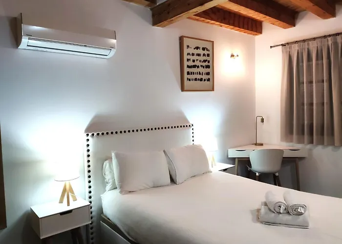 Duplex En La Juderia De * 톨레도